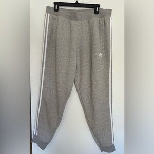 Adidas Women’s Gray Joggers/Sweatpants with White Stripes Size XL